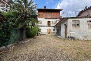 CASA SEMINDIPENDENTE A COSSATO