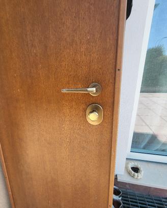 PORTA BLINDATA  DOPPIO BATTENTEcompleya di telaio 