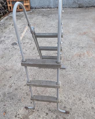 Scaletta per piscina