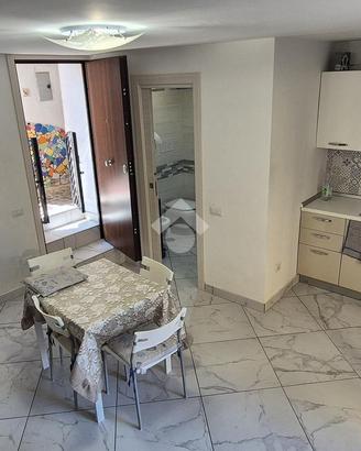 2 LOCALI A VIETRI SUL MARE