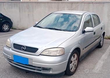 Opel Astra 2.0 16V DTI Elegance
