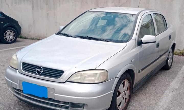 Opel Astra 2.0 16V DTI Elegance
