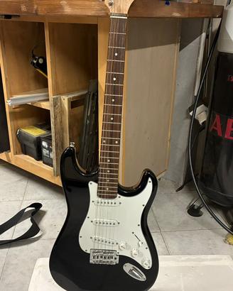 Chitarra Elettrica Storm Stratocaster Style – Nera