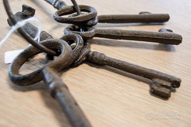 Mazzo di chiavi antiche vintage chiave antica - Arredamento e