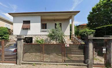 Casa a Cavaion Veronese (VR)