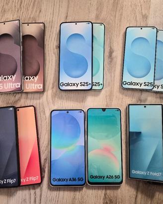 Telefoni FINTI (dummy) per esposizione Samsung.