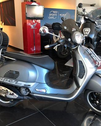 Piaggio Vespa 300 GTS SUPER
