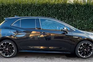 Toyota Corolla 2.0 Hybrid GR Sport - 10/2023