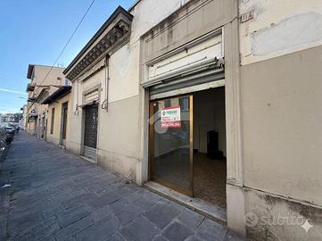 NEGOZIO A FIRENZE