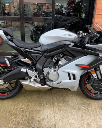 Cf Moto 675SR R - NUOVA - PRONTA CONSEGNA