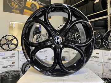 Cerchi NUOVI Alfa Romeo raggio 19 cod.87342