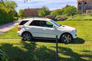 **MERCEDES ML 320 SPORT W164 AIRMATIC**