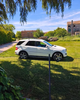 **MERCEDES ML 320 SPORT W164 AIRMATIC**