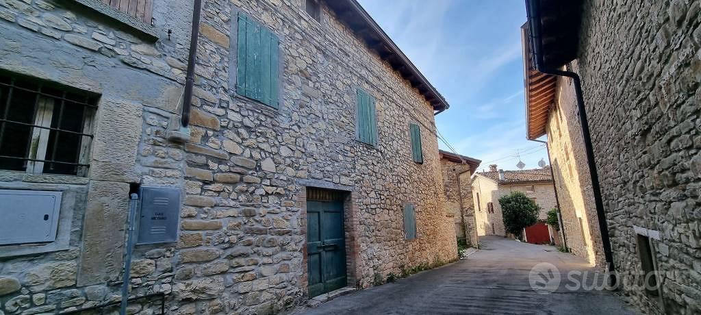 Rustico / Casale di 395 m² con 5 locali e box auto - Vista 5