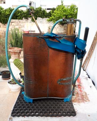 pompa a spalla manuale