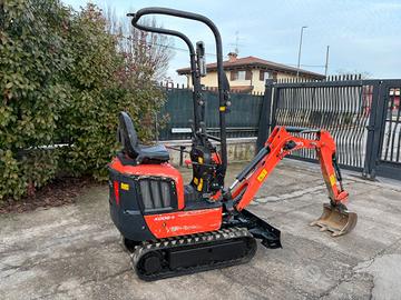 E282 - Escavatore Kubota K008 Carro allargabile