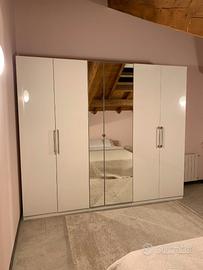 Armadio camera da letto (bianco + specchio)