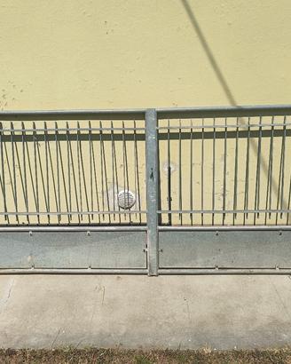 cancello in ferro zincato usato 