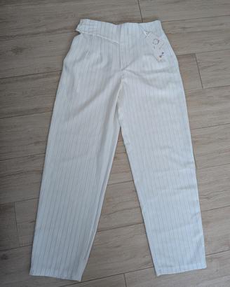 Pantaloni bianchi eleganti