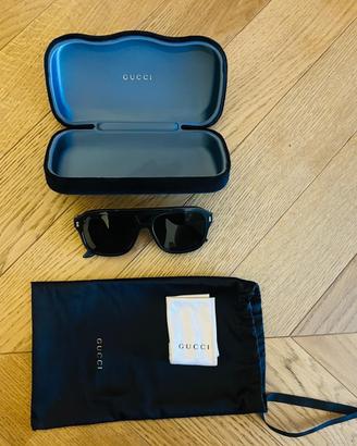 Occhiali fa sole marca GUCCI