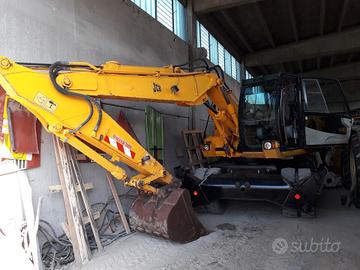 J C B J S 130 w neuson E Z 36