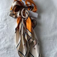 foulard di seta / silk 100% Nuovo con cartellino