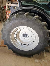 Ruote complete New Holland T4 420/70R30 - 300/70R2