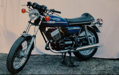 Yamaha 350 RD 1975 restaurata
