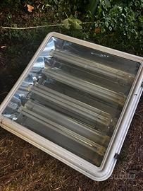 16 Plafoniere Stagne con Lampade al neon