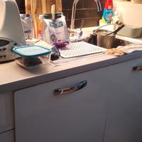 cucina compresa di forno e lavastoviglie