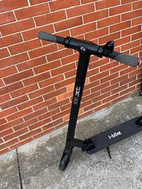 Monopattino elettrico Mono jet a marchio i-bike