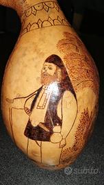 Soprammobile di artigianato sardo inciso a mano