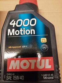 Olio per la macchina e cinture per camion