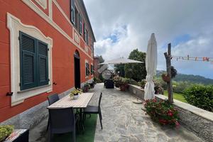 VILLA SINGOLA A LAVAGNA