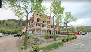 4 LOCALI A CASTROVILLARI