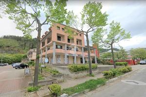 4 LOCALI A CASTROVILLARI