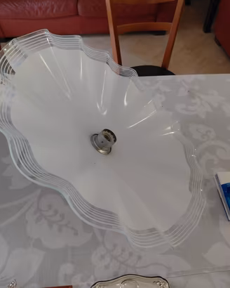 lampada da cucina integra e funzionante