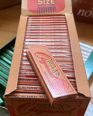 Carte gommate corte