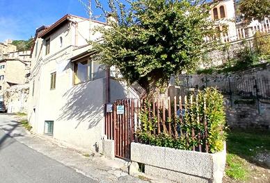 2 LOCALI A SERRONE