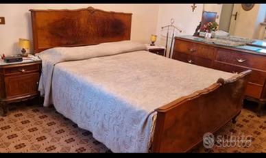 Letto matrimoniale con materassi