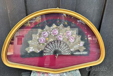 Ventaglio Antico in Pizzo, Seta e fiori dipinti