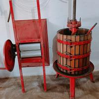 torchio e pigiatrice uva