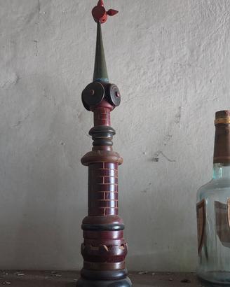 totem del Cremlino in legno impilabile dell'URSS