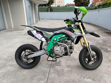 Pit bike motard Ayrton Hurricane 155