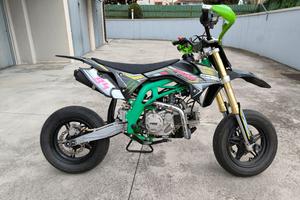 Pit bike motard Ayrton Hurricane 155
