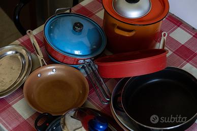 coperchi, padelle e altro per la cucina