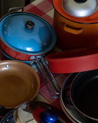 coperchi, padelle e altro per la cucina