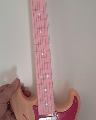chitarra bontempi per bambina