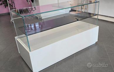 Espositore con vetro