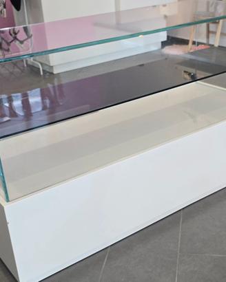 Espositore con vetro